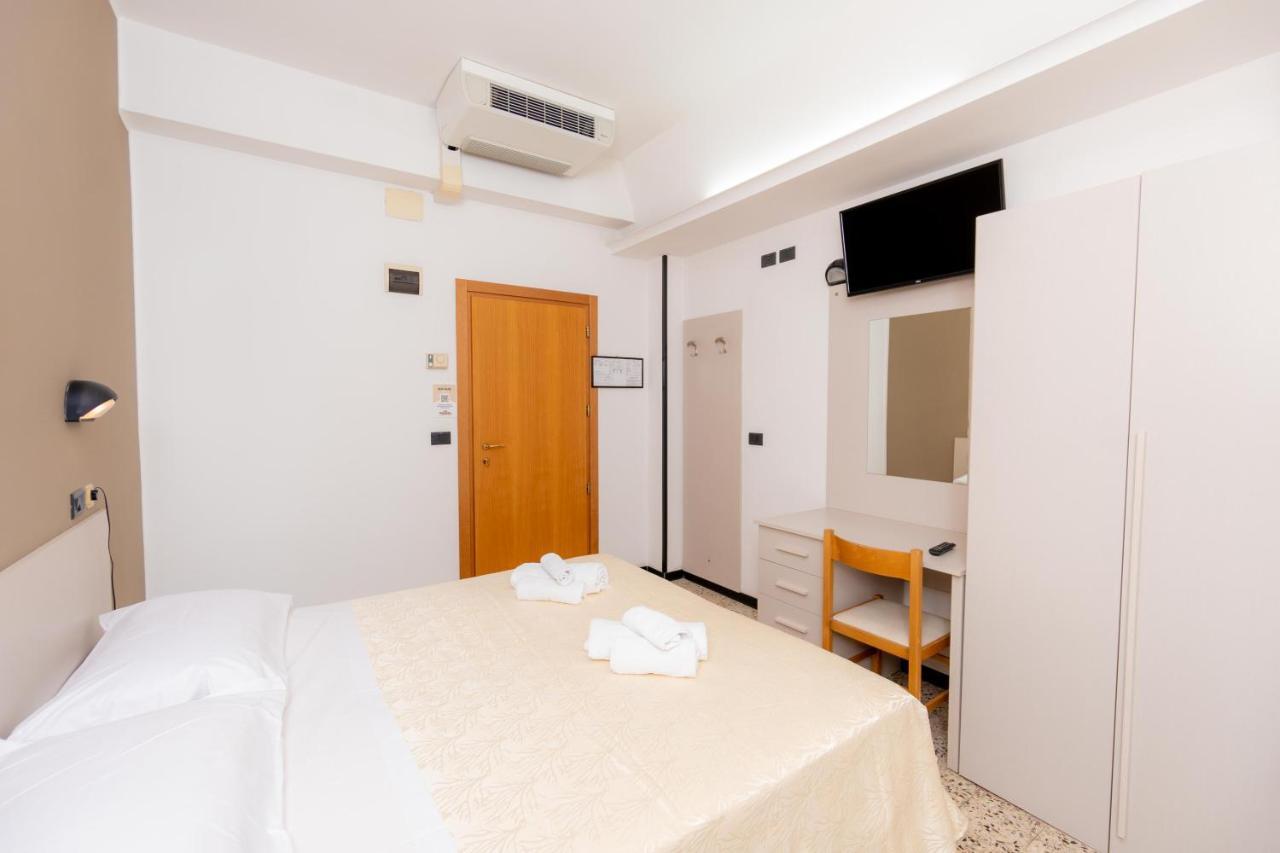 Hotel Galileo Rimini Ngoại thất bức ảnh